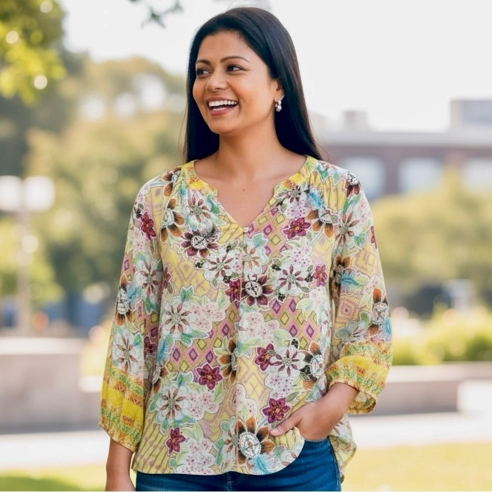 NEW DIRECTIONS Multi Colored
Pastel Floral Tunic size M